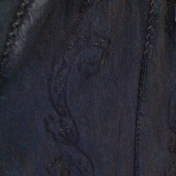 Embroidered maxi skirt - Picture 2 of 3